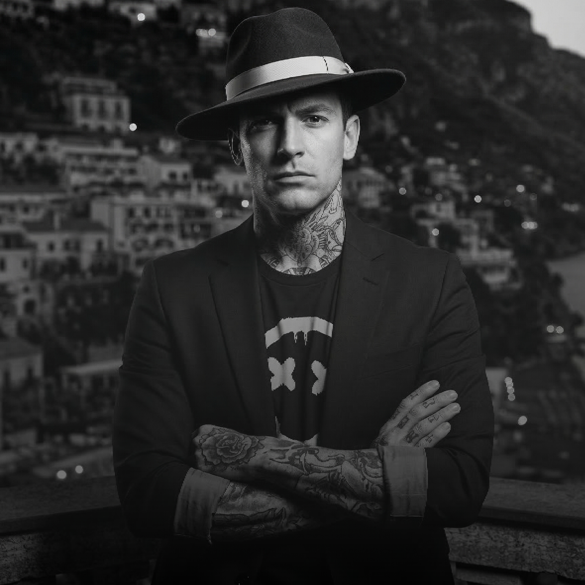 D.L.G Signature Shirt | Man Essential Line - The Front Smile