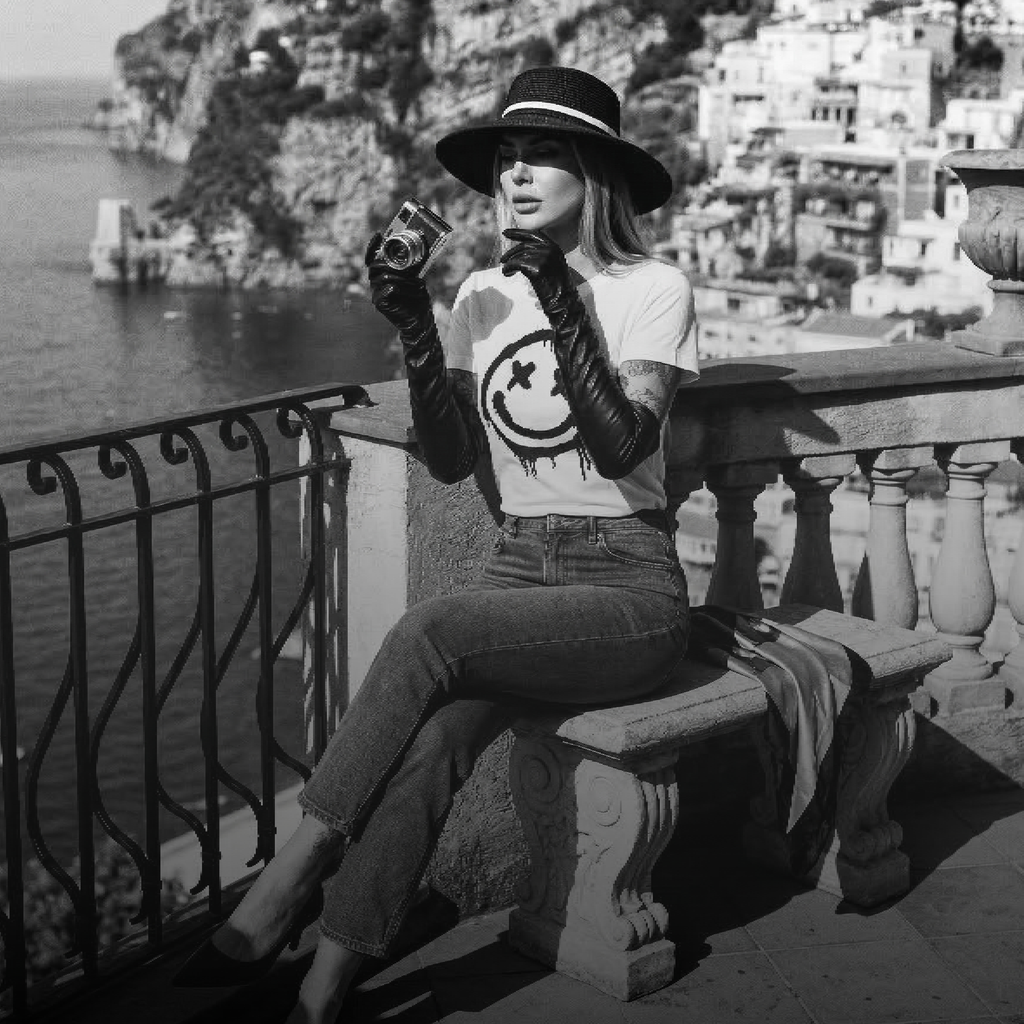 D.L.G Premium Shirt | Woman Essential Line - The Front Smile