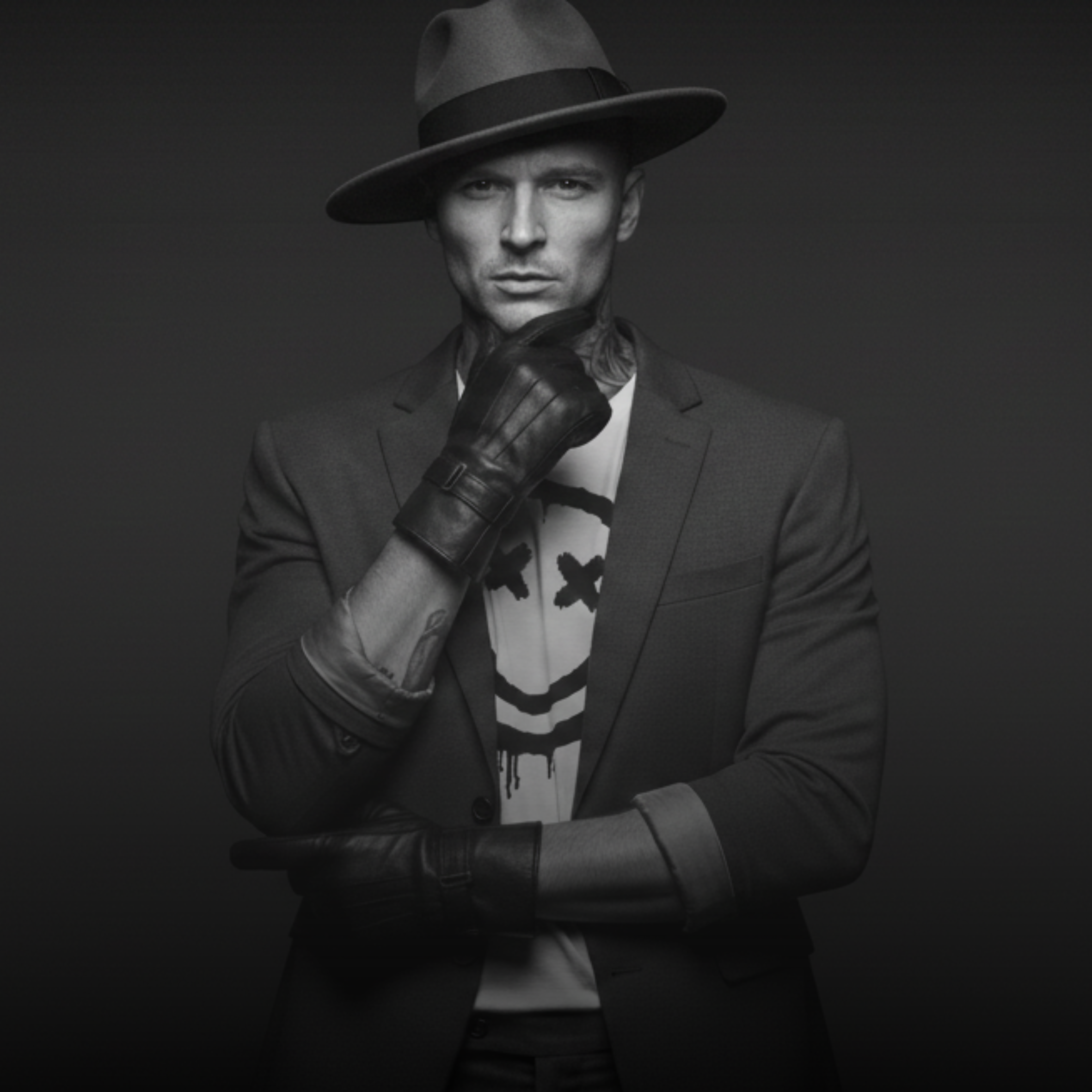 D.L.G Signature Shirt | Man Essential Line - The Front Smile